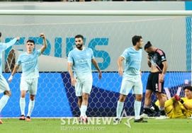 [Ảnh] 'Bàn mở tỷ số của Manchester City'