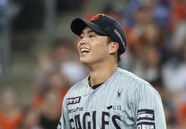'ワン・イェンチョンさえいなかったら···'1.4億特級アクア、ハンファは'勝利数1位'よりも'イニング6位'がもっとありがたい