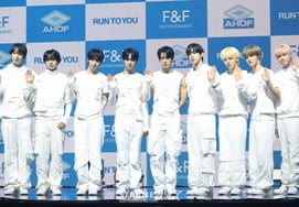 [Oficial] Los nueve testigos: "La votación de fans para el OST de 'Love is Coming' se realizó sin consulta.. No es posible participar" (texto completo)