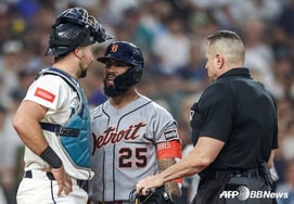 'Five HBP incidents lead to bench-clearing and two ejections': What happened in the 8th inning of the Seattle-Detroit game?