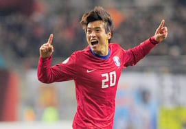 'Sexual entertainment' provided to referees: What were the actual rulings? Re-examining the 2012 match against Kuwait and others "Even if Lee Dong-gook had scored, we would have won..."