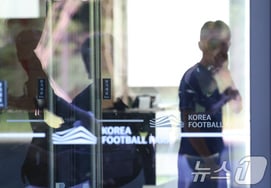'Foreign referee sex bribery' vice president signed personally... Football Association approved under guise of "referee massage," knew but imposed no punishment