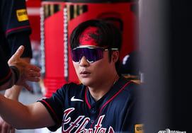 'Wah' Kim Ha-seong regresa como titular de forma sorpresiva tras 40 días; el factor incierto es la lluvia en el Yankee Stadium, que retrasó el inicio dos horas.