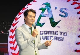 'パク・チャンホ首席顧問行' アスレティックスの超大型決断！ 27年間共に歩んだ団長と別れ→本拠地移転を前に新たな体制を構築