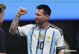 "Lý do của 'nước mắt Messi' tại World Cup" Cha ruột Jorge qua đời 'hưởng thọ 68 tuổi'... "Người tạo nên 'vị thần bóng đá'"