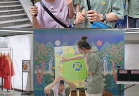 Kim Ji-yoo de 'Running Man' reta a Yoo Jae-suk en LINE: "Se me hace difícil no llorar"