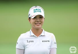 'デビューから10年' チャン・ウンスの涙の優勝、KLPGA済州サムダス大会でキャリア初優勝