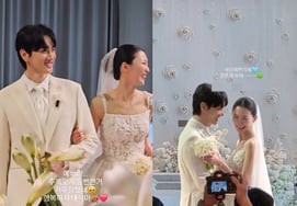 「太陽のような笑顔に似ているね」 キム·テオ♥キム·イフ、幸せがいっぱいのウェディングマーチ [スター・イシュー]