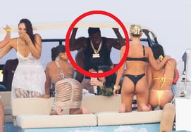 "A espaldas de su novia..." Rashford, en una loca fiesta de bebida con diez mujeres en bikini a bordo de un yate de lujo... Champagne de 500.000 wones y "lleno de artículos de lujo"