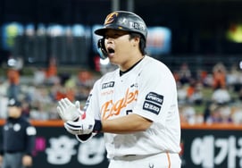 'Un punto en la segunda mitad' de Kang Baek-ho: ¿Podrá recuperar el liderato en carreras impulsadas tras el 'descanso por calor' de cinco días y liderar a Hanwha hacia los cinco primeros puestos?