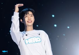 El club de fans de Young-woong, 'Yonghoeng-sidae Hongcheon-bang', dona 1.000 kg de arroz para conmemorar el décimo aniversario del debut.. Poniendo en práctica la solidaridad con la región