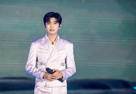 Kỷ niệm 10 năm ra mắt của ca sĩ Lim Young-woong, 'Thời đại anh hùng Boryeong', trao tiền từ thiện cho cơ sở phúc lợi trẻ em địa phương...thực hành ảnh hưởng tích cực