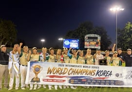 El equipo representativo de béisbol Little League coreano sub-13 derrotó a Estados Unidos y se coronó campeón del World Series por primera vez en tres años: el lanzador estrella Kim Seo-ha lanzó 5⅔ entradas con gran desempeño + jonrón de dos carreras