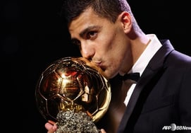 'Ganador del Balón de Oro·Campeón mundial': ¿Se irá finalmente el mediocampista de clase mundial del Manchester City? "Rechazó 736 mil millones de wones... pero confía en fichar por el Barcelona"