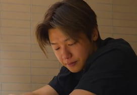 Kang Min-hyeok bids a heartbreaking farewell to his beloved cat of 11 years... "Crossed the Rainbow Bridge"