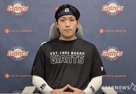 'Ma-hwang' Almost Never Happened: "I Was About to Quit Baseball After Not Being Drafted, Then Went to College; Paid Off Student Loans with Signing Bonus" [Hwang Seong-bin HOT Interview ②]