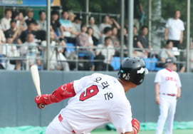 [フォト] ボールの軌道を確認するオラオン
