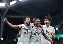 尽管南泰熙、权昌勋等9人离队,济州SK依然表现出色!7场不败挺进决赛A组排名……主帅科斯塔:“各位置均有得分是积极信号”