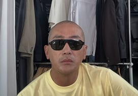 "Thought it was AI": Ha Jung-woo's shocking shaved-head look with sunglasses stuns fans