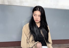 Suzy, Already Preparing for Fall? Trendy Trench Fashion from August: "It's Still Hot"