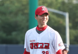 [Foto] Han Gyu-min, el hombre de sonrisa hermosa