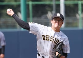 [Foto] Kang Ji-wan, muro defensivo de relevo