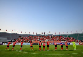 Primera venta directa de derechos de transmisión al extranjero por un club de la K League... el Gangwon FC transmite el partido contra el Gamba a Japón y Tailandia