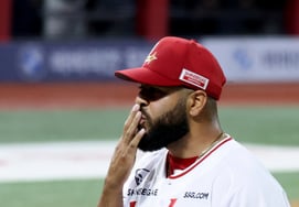 5回戦6回目の末に見つけた! 最高155㎞の速球で1ヶ月で「もう」3勝··· 謙虚なSSGの外国人エース「捕手のチョ・ヒョンウの良いリードのおかげ」