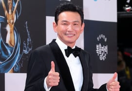 黄正民側、'ストーキングの疑いをかけられたA氏'に1000万ウォンの罰金を求刑 "裁判所の判断に委ねる" [スター現場]