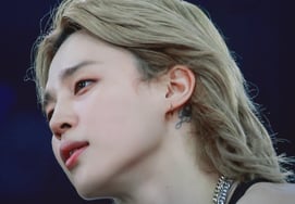 BTS Jimin chinh phục trái tim fan toàn cầu bằng danh ngôn truyền tải 'thẩm mỹ của sự trống rỗng'..Tờ Economic Times của Ấn Độ chọn là 'danh ngôn hôm nay'