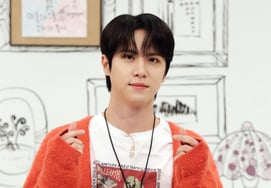 W.A.Y's Kim Dong-han to enlist on September 7: "I'll be away for a while, but I'll do well"