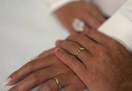 '突袭结婚传闻闹剧'的克里斯蒂亚诺·罗纳尔多,终于正式结婚……与五名子女一同与乔治娜·罗德里格斯缔结“百年好合”