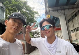 朴宝剑,凌晨跑步打卡..贤称其“勤奋且节俭”