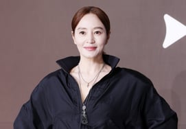 'Now an Affair' Kim Hye-soo, a legendary act of kindness... "Volunteered as master of ceremonies at lighting staff's wedding" [Interview ①]