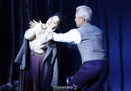 Hwang Young-hee and Park Ho-san, Perfect Acting Chemistry [★Photo]