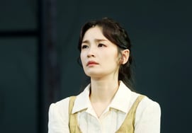 Jeon Mi-do, con una expresión sumida en la tristeza [★FOTO]