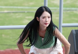 [Ảnh] Park Ki-ryang, thể hiện hoàn hảo "으르렁"