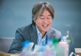 '別世'のアン・パンソク監督は誰..'白い巨塔'・'密会'・'ご飯姉さん'を撮影したドラマの巨匠 [スター・イシュー]