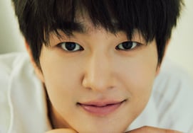SHINee Onew, nhận được điều tra của cảnh sát liên quan đến 'bác gái tiêm chích'... "Không có dấu hiệu nghi ngờ về giấy phép y tế" [Chính thức]