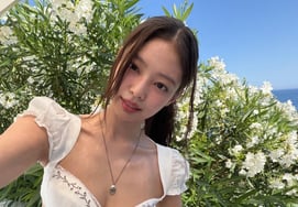 Jennie, BLACKPINK 10 năm: sau sự cố kỷ niệm...'hình ảnh chữa lành' tại bãi biển