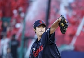 "これからは一席に座るつもりだ" 150㎞ ロッテ新人バッタントゥ、冷静なキム・テヒョン監督も感心した
