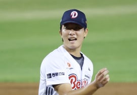 [Photo] Choi Min-seok smiles with his "lightning-fast pitch"