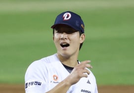 [Photo] Choi Min-seok with a natural smile