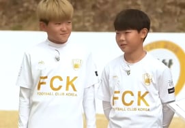[Oficial] Kim Ye-geon y el 'genio del fútbol' que cautivó a todos, Gu Bon-seo, se une de forma sorpresiva al Jeju SK