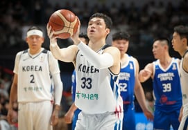 "De cualquier manera, ganaremos el partido entre Corea y Japón que se celebrará en el Día de la Liberación", afirma Lee Seung-hyun con determinación.
