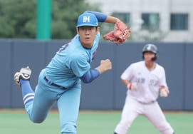 [Foto] Shin Kang-hun elimina la crisis con su lanzamiento de velocidad extrema