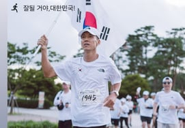 ション、7年目の光復節に合わせて81.5kmのランニング..「怪我や爪が抜けても感謝の気持ちで走り続ける」