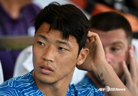 'Wants a bigger stage, not the English second division': Hwang Hee-chan left off the roster, transfer countdown begins... "Possibility of moving to a major league other than the EPL"