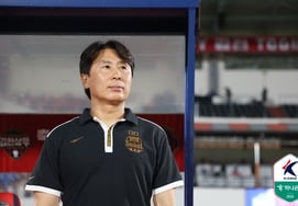 "怪我のチョ・ヨンウクが2ヶ月半欠場" 悪材料に直面したキム・ギドン監督、2位追撃にも「焦らない、大田と中盤全面戦」 [上岩現場]