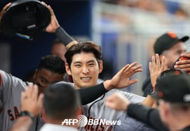 'Cuối cùng' Lee Jung-hoo nổ 2 hits trong một inning! 3 lần lên base liên tiếp 'từ 8→7→5→cú đầu tiên' lựa chọn bóng sáng, 'thoát khỏi 13 lần đánh mà không có hit' hoàn toàn [Bài đánh giá Lee Jung-hoo]